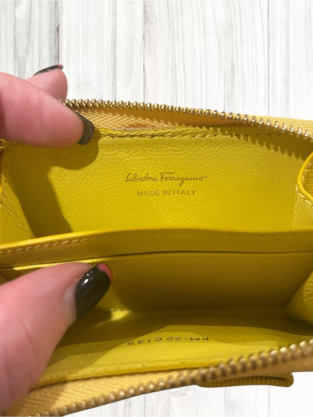 Salvatore Ferragamo Vara Bow Card/Coin Purse - Picture 3 of 11